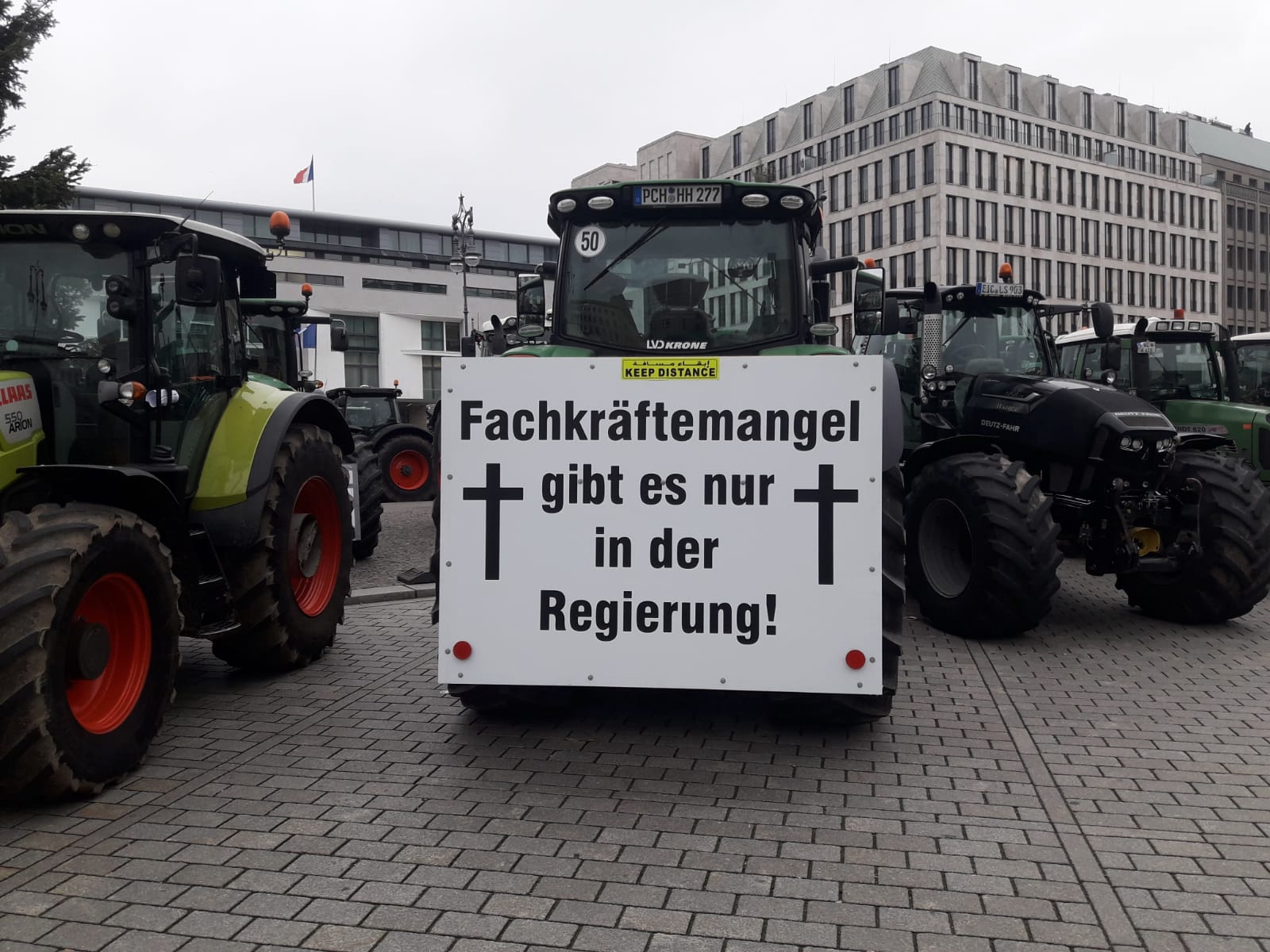 galleries/LNW unterstützt die Landwirtschaft/Demo Berlin 18.jpg